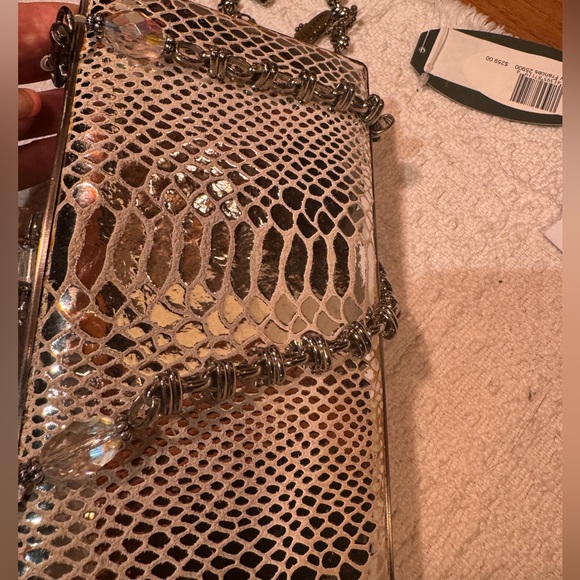 Gorgeous Mary Frances Moviestar Rhinestone embellished beaded silver snakeskin - Picture 8 of 13